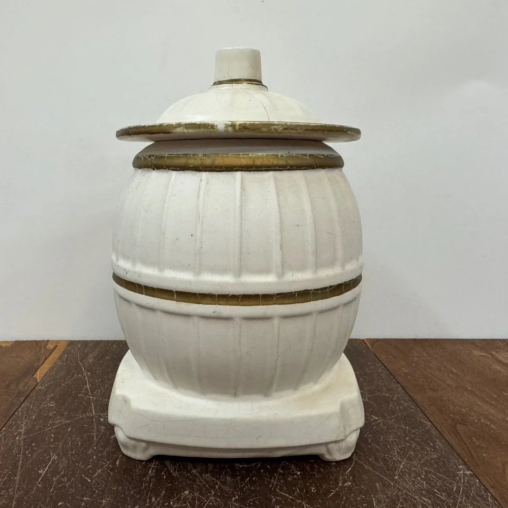Vintage‎ Ceramic Wood Stove Cookie Jar White Gold Detail Cottagecore